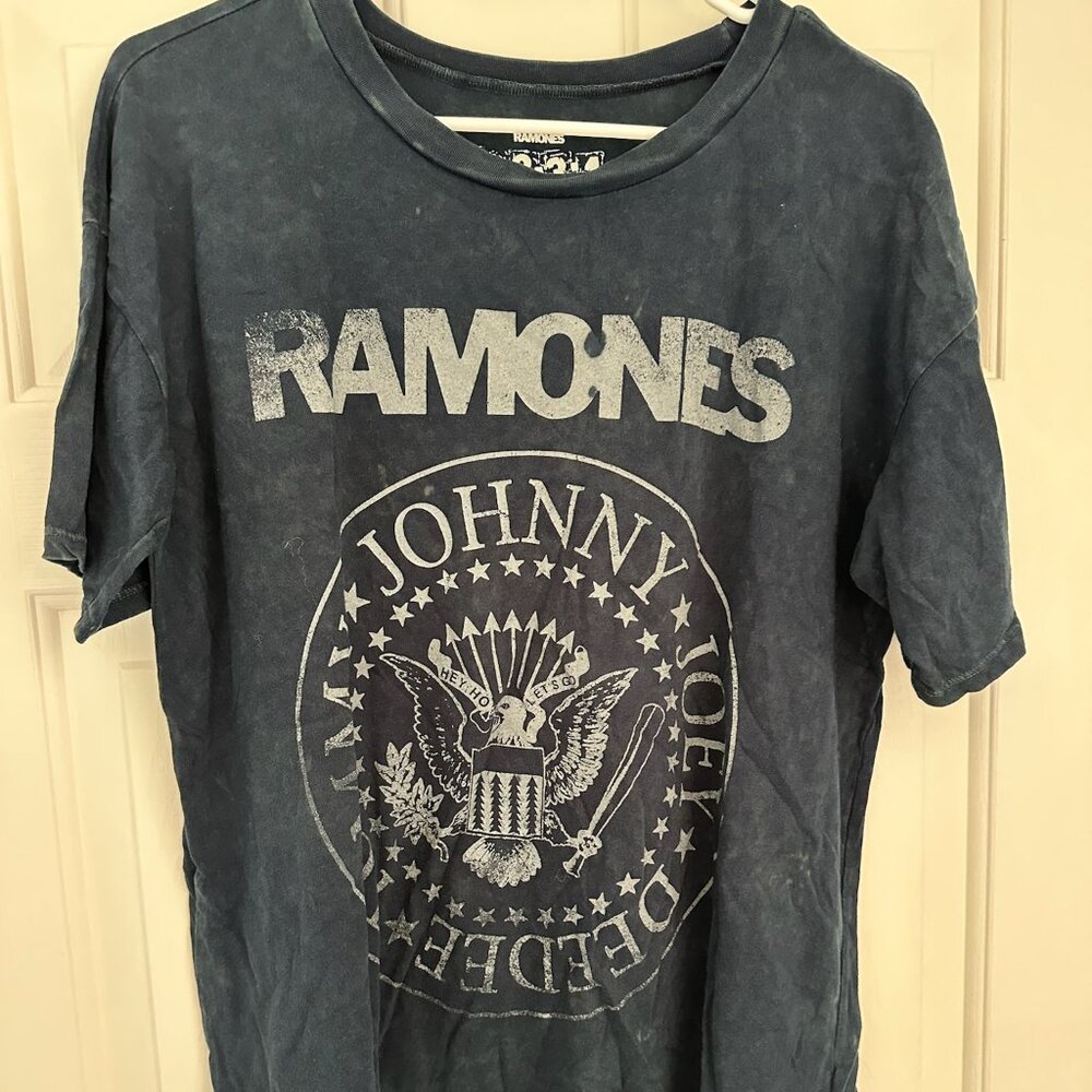 American Eagle Ramones Graphic Tee Size L